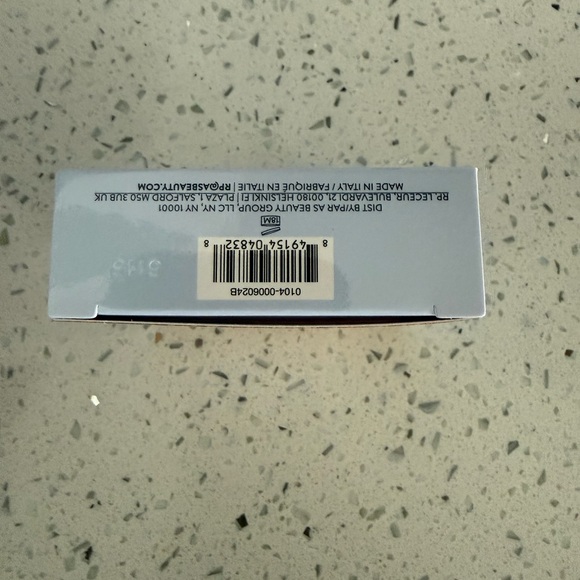 Laura Geller Baked Balance-N-Brighten Compact - Picture 3 of 4